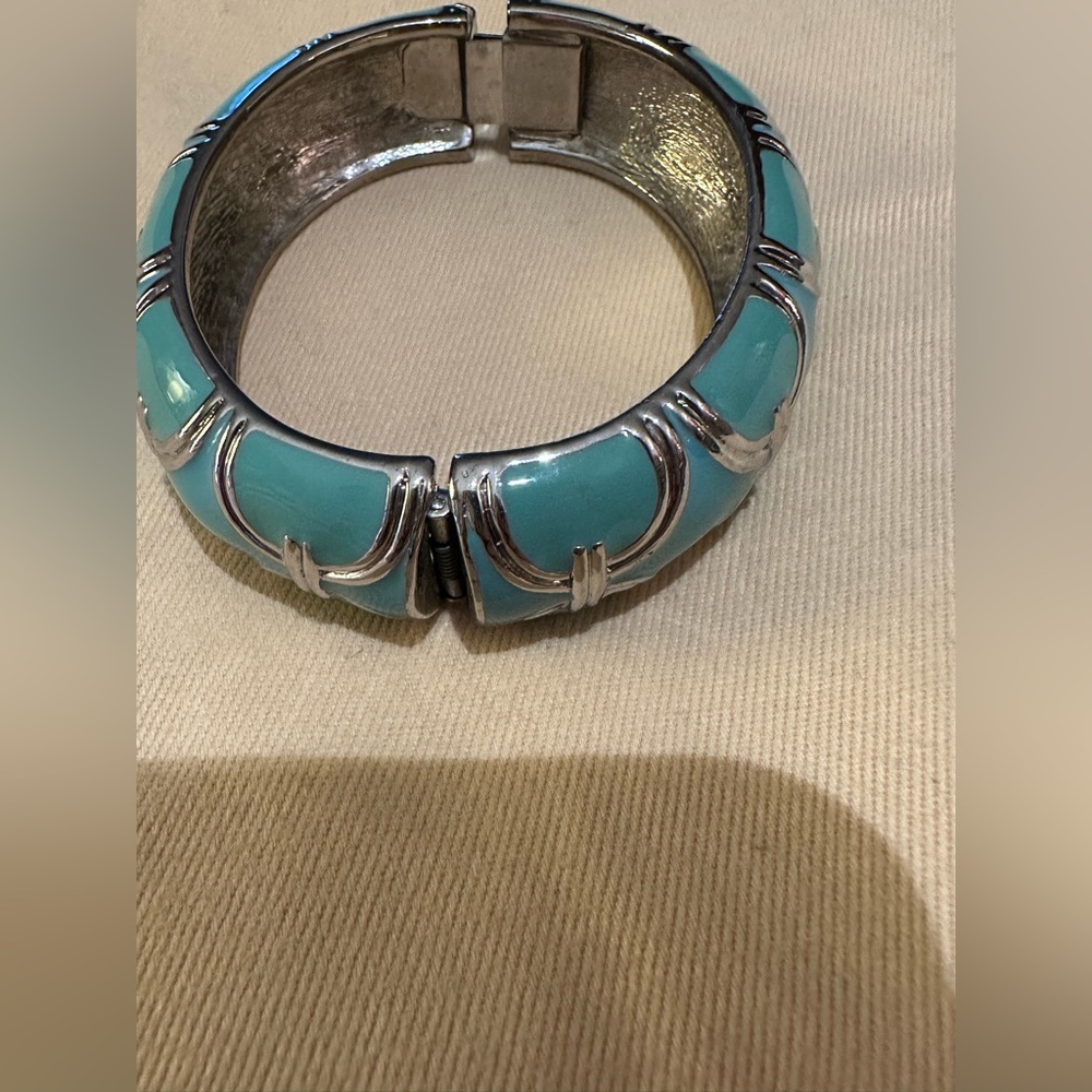 Tory Burch Bangle - Picture 3 of 5